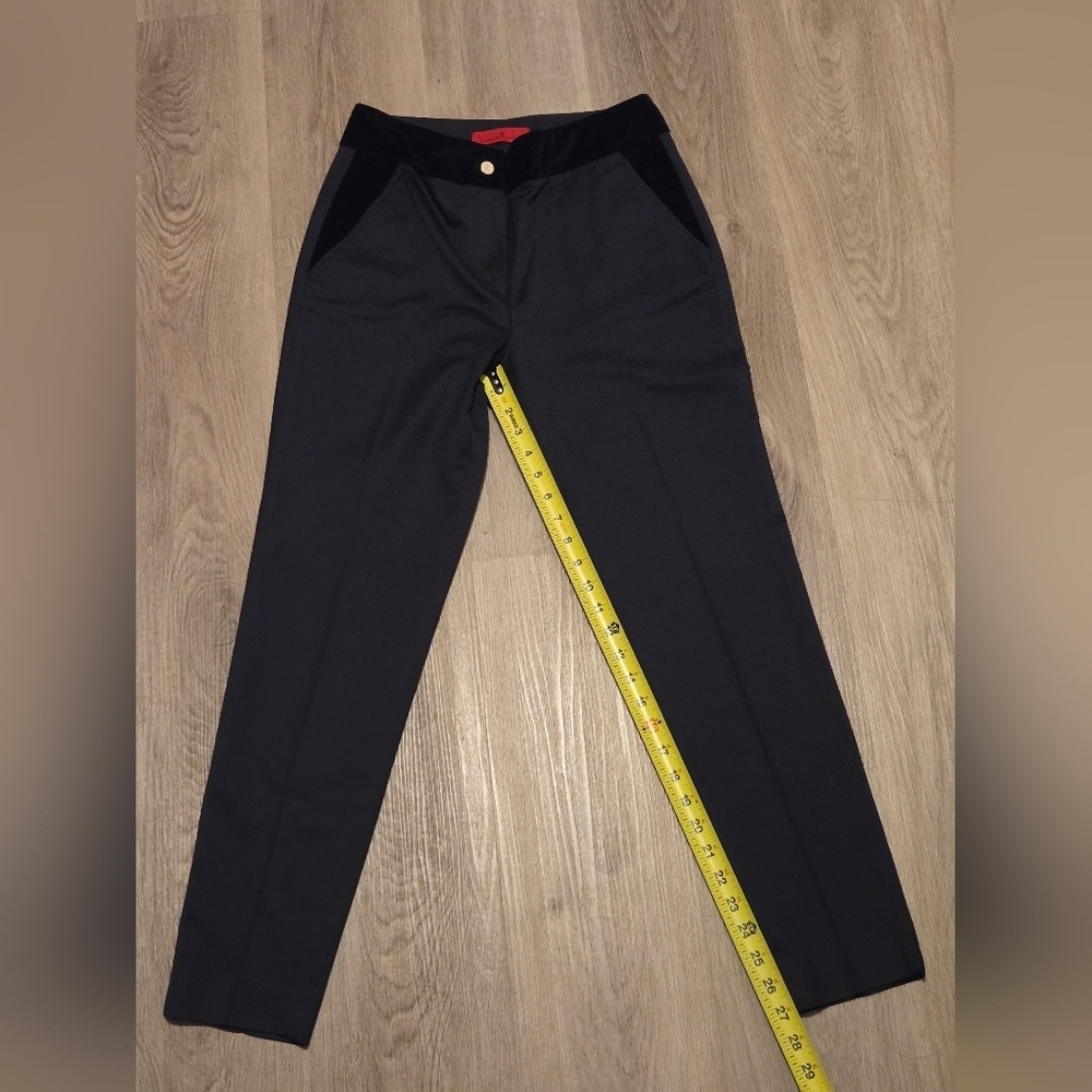 Carolina Herrera Women's Navy Blue Jeans. - Picture 7 of 9